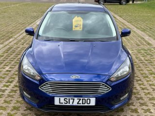 FORD FOCUS 1.0T ECOBOOST ZETEC EDITION HATCHBACK 5DR PETROL MANUAL EURO 6 S S... image 4